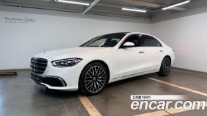 Mercedes-Benz S-Class S580L 4MATIC 2024 года из Южной Кореи