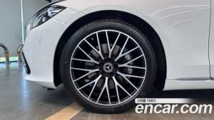 Mercedes-Benz S-Class S580L 4MATIC 2024 года из Южной Кореи