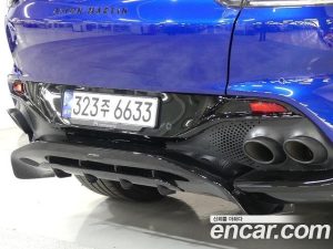 Astonmartin DBX 4.0 V8 707 2023 года из Южной Кореи