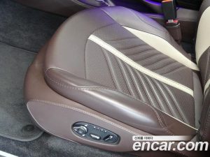 Astonmartin DBX 4.0 V8 707 2023 года из Южной Кореи