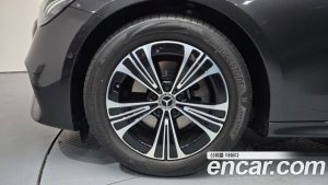Mercedes-Benz E-Class E200 Avantgarde 2024 года из Южной Кореи