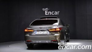 Lexus LS 3.5 Luxury AWD 2024 года из Южной Кореи