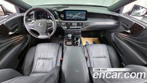 Lexus LS 3.5 Luxury AWD 2024 года из Южной Кореи