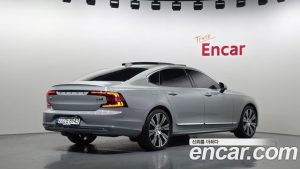 Volvo S90 B6 AWD Ultra Bright 2025 года из Южной Кореи