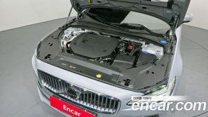 Volvo S90 B6 AWD Ultra Bright 2025 года из Южной Кореи