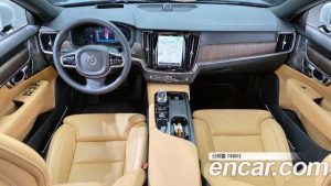 Volvo S90 B6 AWD Ultra Bright 2025 года из Южной Кореи