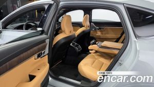 Volvo S90 B6 AWD Ultra Bright 2025 года из Южной Кореи