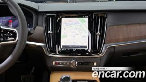 Volvo S90 B6 AWD Ultra Bright 2025 года из Южной Кореи