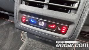 Volkswagen Golf 2.0 GTI 2023 года из Южной Кореи