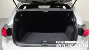 Volkswagen Golf 2.0 GTI 2023 года из Южной Кореи