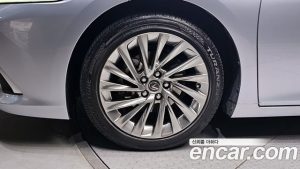 Lexus ES Executive 2023 года из Южной Кореи