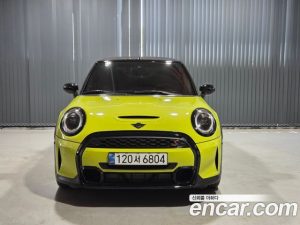 Mini Cooper Convertible CLASSIC 2024 года из Южной Кореи