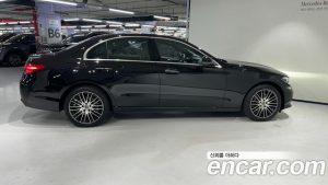 Mercedes-Benz C-Class C200 Avantgarde 2024 года из Южной Кореи
