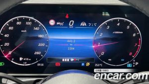 Mercedes-Benz C-Class C200 Avantgarde 2024 года из Южной Кореи