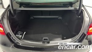 Mercedes-Benz C-Class C200 Avantgarde 2024 года из Южной Кореи
