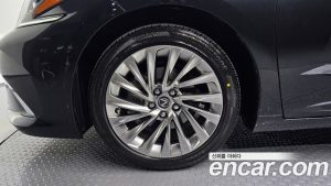 Lexus ES Executive 2023 года из Южной Кореи
