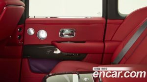 Rolls-Royce Cullinan 6.7 V12 Black Badge 2023 года из Южной Кореи