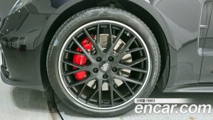 Porsche Panamera 4.0 GTS 2023 года из Южной Кореи