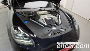 Porsche Panamera 4.0 GTS 2023 года из Южной Кореи