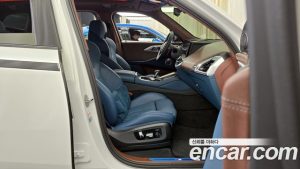 BMW XM 4.4 2023 года из Южной Кореи