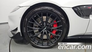 Astonmartin Vantage 4.0 V8 Roadster F1 Edition 2022 года из Южной Кореи
