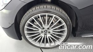 Mercedes-Benz S-Class S500L 4MATIC 2024 года из Южной Кореи