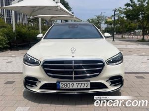 Mercedes-Benz S-Class S500L 4MATIC 2023 года из Южной Кореи