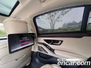 Mercedes-Benz S-Class S500L 4MATIC 2023 года из Южной Кореи