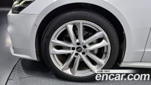 Audi A7 45 TDI 4WD Premium 2023 года из Южной Кореи