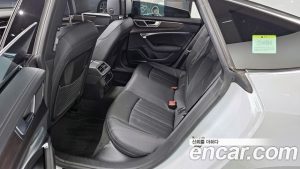 Audi A7 45 TDI 4WD Premium 2023 года из Южной Кореи