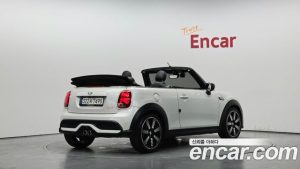Mini Cooper Convertible Seaside Edition 2023 года из Южной Кореи