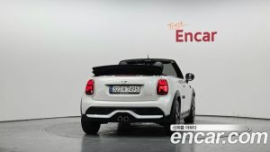 Mini Cooper Convertible Seaside Edition 2023 года из Южной Кореи
