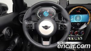 Mini Cooper Convertible Seaside Edition 2023 года из Южной Кореи