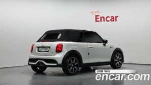 Mini Cooper Convertible Seaside Edition 2023 года из Южной Кореи