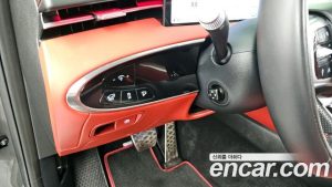 Genesis GV70 2.5T Бензин 2WD 2025 года из Южной Кореи