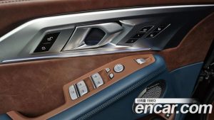 BMW XM 4.4 2023 года из Южной Кореи