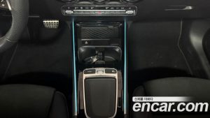 Mercedes-Benz GLB-Class GLB250 4MATIC 2024 года из Южной Кореи