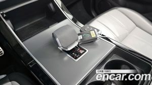 Land Rover Range Rover Evoque P250 Dynamic SE 2024 года из Южной Кореи