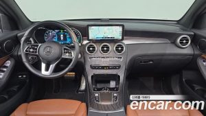 Mercedes-Benz GLC-Class GLC300e 4MATIC Coupe Premium Charger 2023 года из Южной Кореи