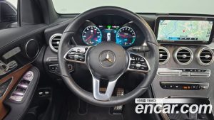 Mercedes-Benz GLC-Class GLC300e 4MATIC Coupe Premium Charger 2023 года из Южной Кореи