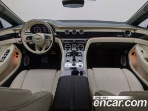 Bentley Continental 4.0 GT Azure 2024 года из Южной Кореи