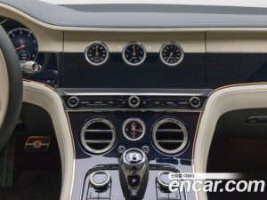 Bentley Continental 4.0 GT Azure 2024 года из Южной Кореи