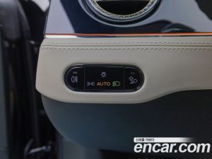 Bentley Continental 4.0 GT Azure 2024 года из Южной Кореи