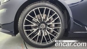 Mercedes-Benz S-Class S450L 4MATIC 2024 года из Южной Кореи