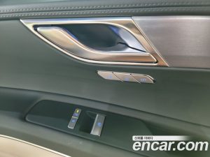 Genesis GV80 2.5T Бензин AWD 2024 года из Южной Кореи