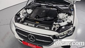 Mercedes-Benz E-Class E200 Avantgarde 2025 года из Южной Кореи