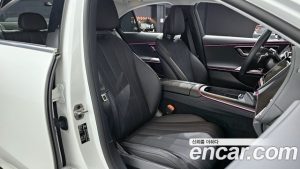 Mercedes-Benz E-Class E200 Avantgarde 2025 года из Южной Кореи