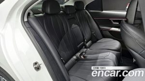 Mercedes-Benz E-Class E200 Avantgarde 2025 года из Южной Кореи