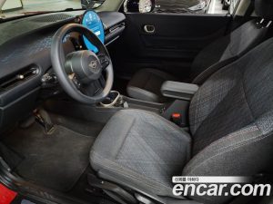 Mini Cooper ESSENTIAL 2025 года из Южной Кореи