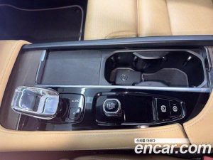 Volvo S90 B6 AWD ULTIMATE Bright 2023 года из Южной Кореи